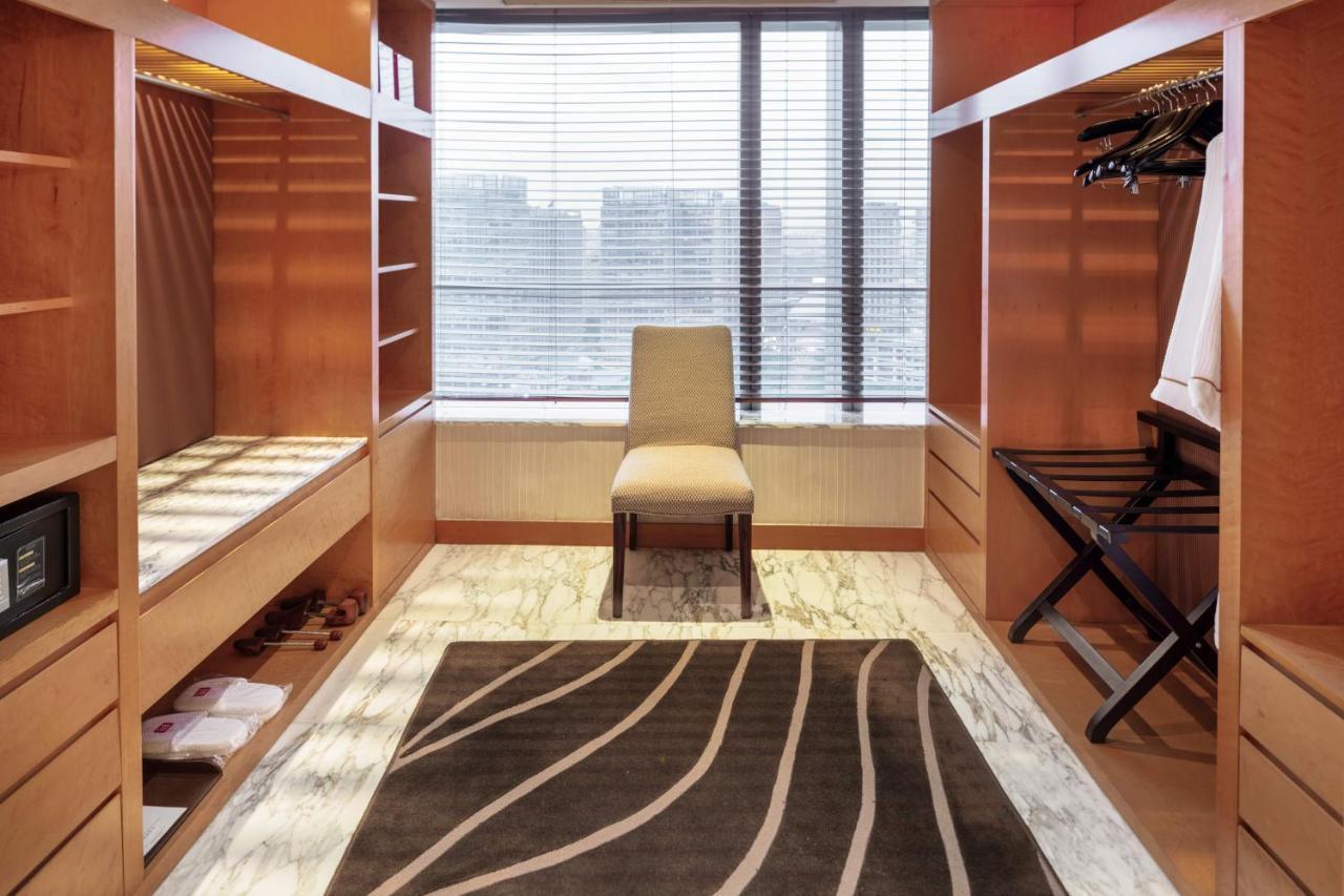 Suite M